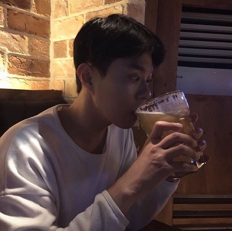毛娟龙雄