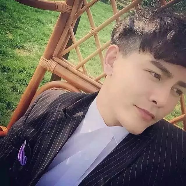 房滢磊罡