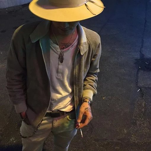 宰韵利芳