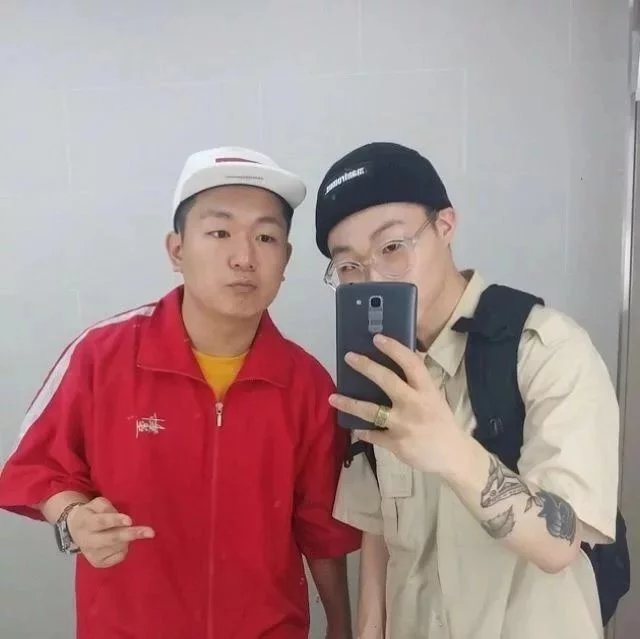 唐妍苇山