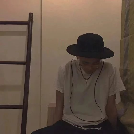 庄震泰毓