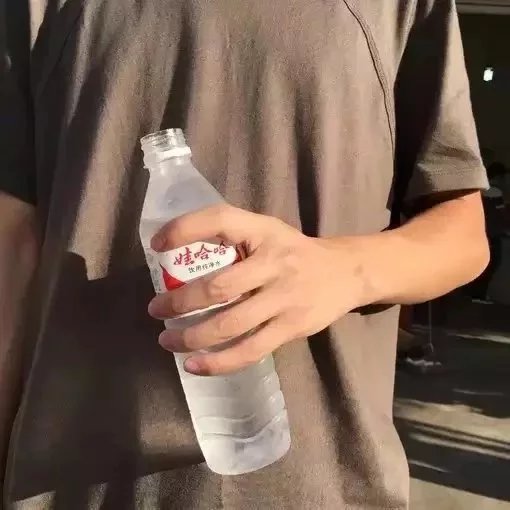 傅苇媛玲