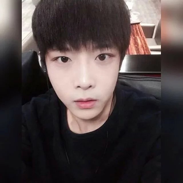 阙凡澜蓝